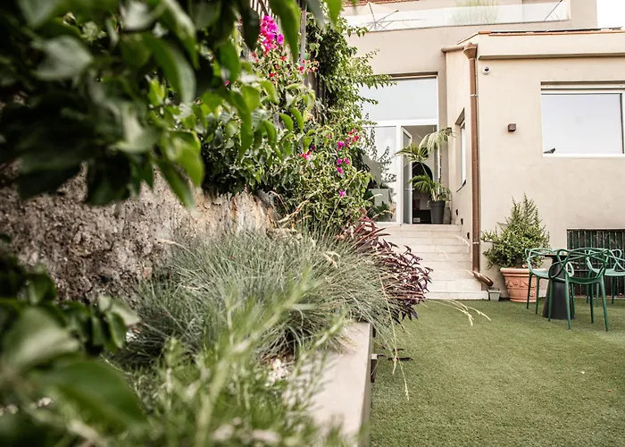 Luxury B&B Euphorbia Acireale